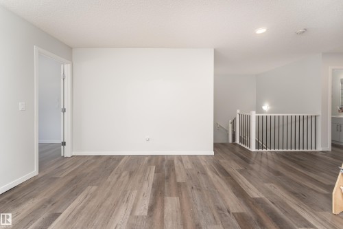 5323 Lark Landing Landing, Edmonton, AB - Indoor Photo Showing Other Room