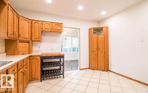 10328 42 Street, Edmonton, AB - Indoor Photo Showing Kitchen
