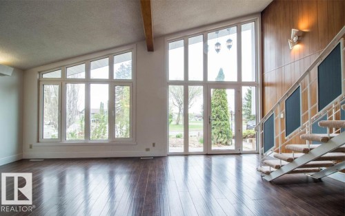 10328 42 Street, Edmonton, AB - Indoor Photo Showing Other Room