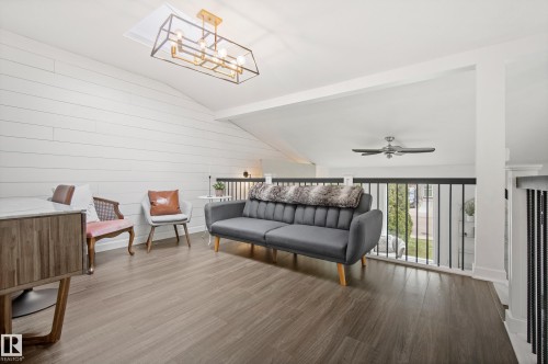 4326 37 Street, Edmonton, AB - Indoor