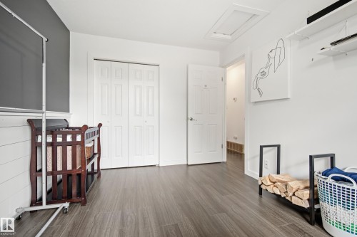 4326 37 Street, Edmonton, AB - Indoor