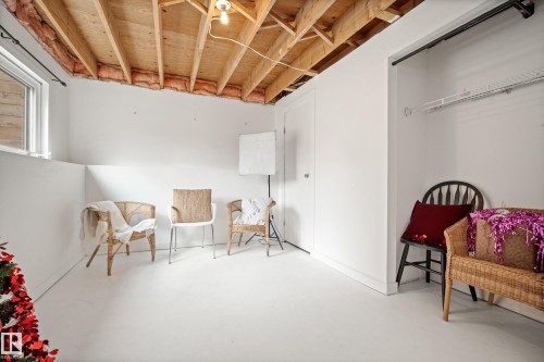 4326 37 Street, Edmonton, AB - Indoor