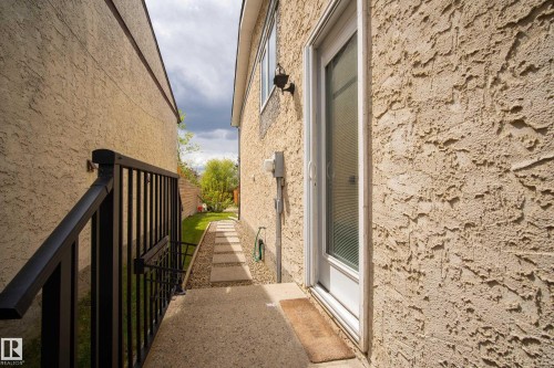 4326 37 Street, Edmonton, AB - Outdoor
