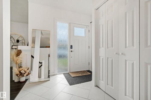 4326 37 Street, Edmonton, AB - Indoor Photo Showing Other Room