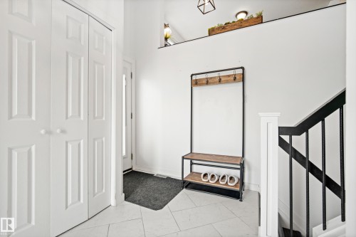4326 37 Street, Edmonton, AB - Indoor Photo Showing Other Room