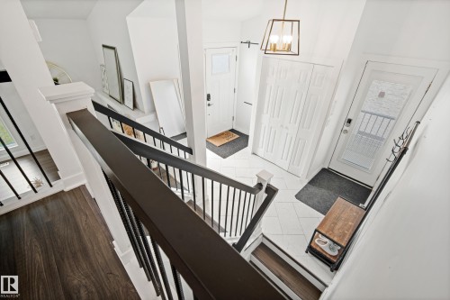 4326 37 Street, Edmonton, AB - Indoor Photo Showing Other Room