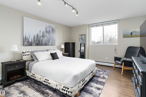 304 13910 Stony Plain Road, Edmonton, AB - Indoor Photo Showing Bedroom