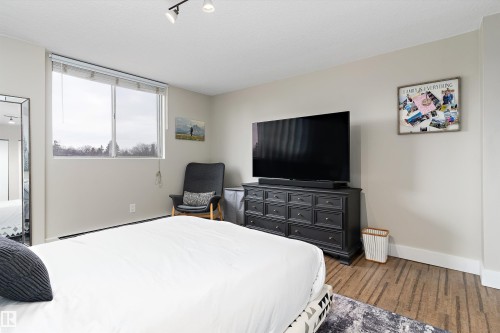 304 13910 Stony Plain Road, Edmonton, AB - Indoor Photo Showing Bedroom
