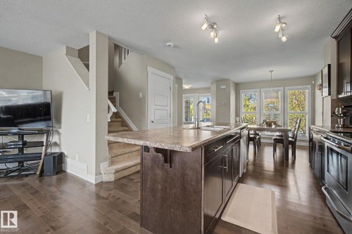 4207 Prowse Way, Edmonton, AB - Indoor Photo Showing Kitchen