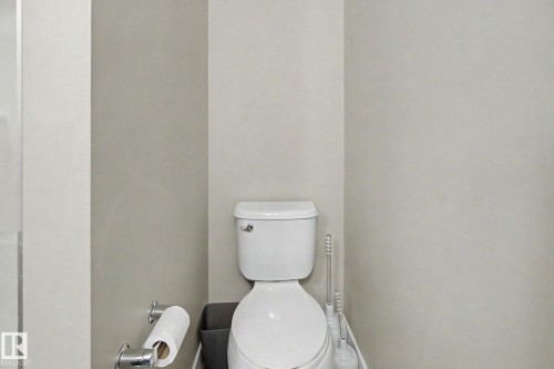 4207 Prowse Way, Edmonton, AB - Indoor Photo Showing Bathroom