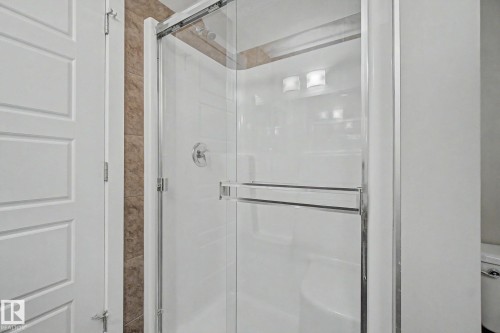 4207 Prowse Way, Edmonton, AB - Indoor Photo Showing Bathroom