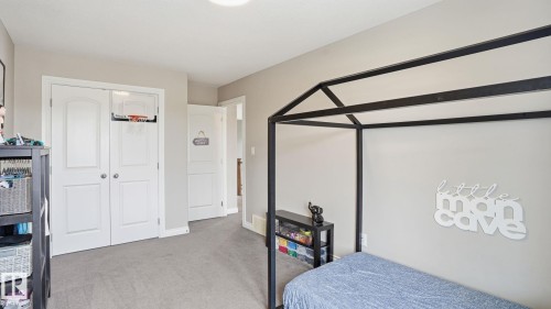 Neutral wall paint with carpeted flooring - 2620 Adam Crest, Edmonton, AB - Indoor Photo Showing Bedroom