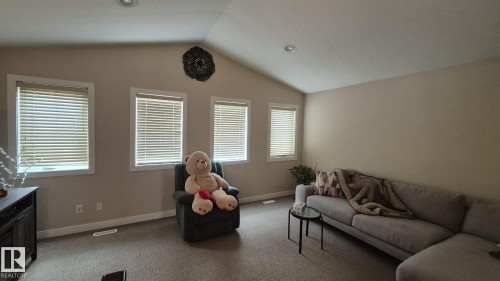 2044 33B Street Nw, Edmonton, AB - Indoor Photo Showing Other Room