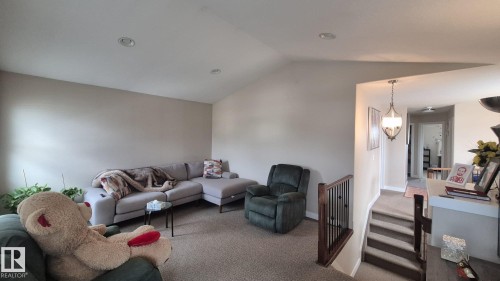2044 33B Street Nw, Edmonton, AB - Indoor Photo Showing Living Room