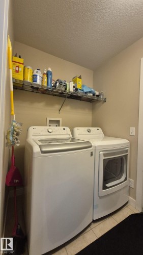 2044 33B Street Nw, Edmonton, AB - Indoor Photo Showing Laundry Room