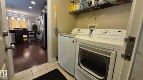 2044 33B Street Nw, Edmonton, AB - Indoor Photo Showing Laundry Room