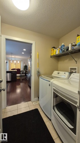 2044 33B Street Nw, Edmonton, AB - Indoor Photo Showing Laundry Room