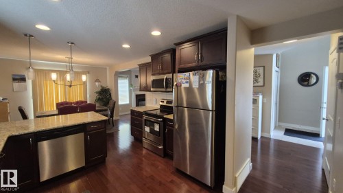 2044 33B Street Nw, Edmonton, AB - Indoor Photo Showing Kitchen