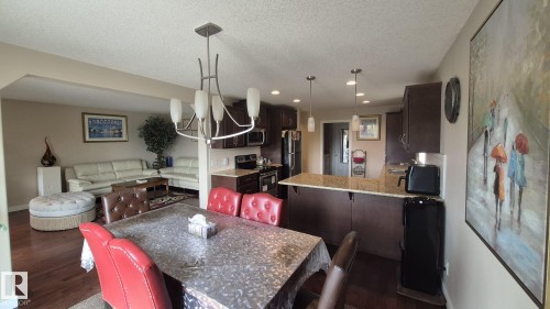 2044 33B Street Nw, Edmonton, AB - Indoor Photo Showing Dining Room