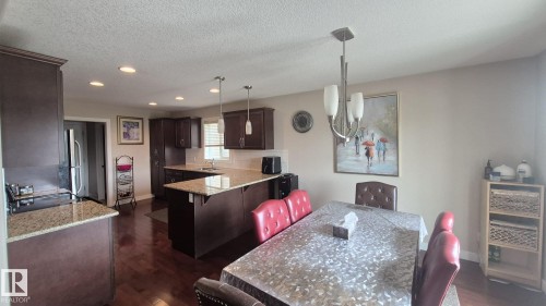 2044 33B Street Nw, Edmonton, AB - Indoor Photo Showing Other Room