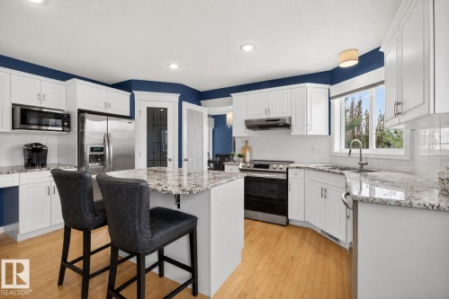 1358 118A Street, Edmonton, AB - Indoor Photo Showing Kitchen With Upgraded Kitchen