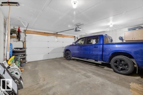 1358 118A Street, Edmonton, AB - Indoor Photo Showing Garage