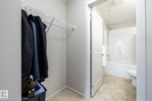 Closet with wire shelving system - 131 344 Windermere Road, Edmonton, AB - Indoor