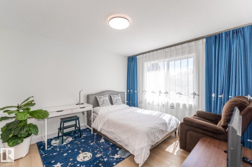 11445 79 Avenue, Edmonton, AB - Indoor Photo Showing Bedroom