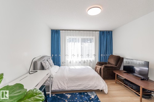 11445 79 Avenue, Edmonton, AB - Indoor Photo Showing Bedroom