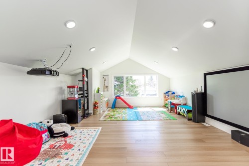 11445 79 Avenue, Edmonton, AB - Indoor