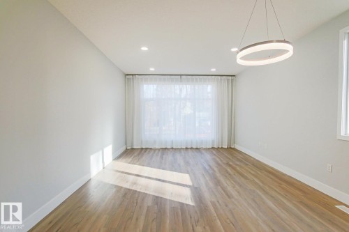 11445 79 Avenue, Edmonton, AB - Indoor Photo Showing Other Room