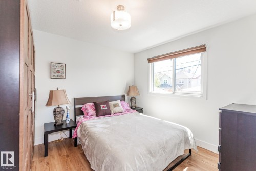 11445 79 Avenue, Edmonton, AB - Indoor Photo Showing Bedroom