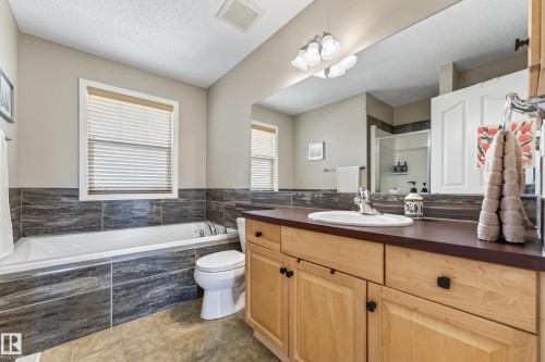 1907 120 Street, Edmonton, AB - Indoor Photo Showing Bathroom