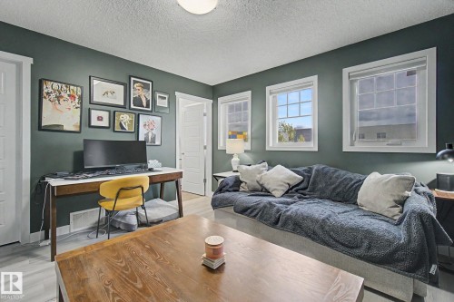 385 Orchards Boulevard, Edmonton, AB - Indoor