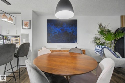 385 Orchards Boulevard, Edmonton, AB - Indoor Photo Showing Dining Room
