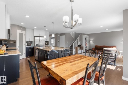 110 Aspenglen Drive, Spruce Grove, AB - Indoor Photo Showing Dining Room