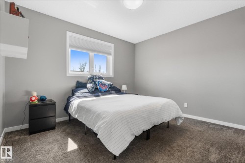 110 Aspenglen Drive, Spruce Grove, AB - Indoor Photo Showing Bedroom