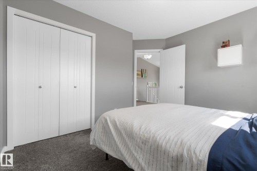 110 Aspenglen Drive, Spruce Grove, AB - Indoor Photo Showing Bedroom