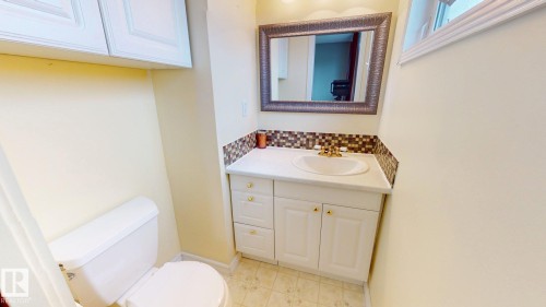 14252 83 Street, Edmonton, AB - Indoor Photo Showing Bathroom