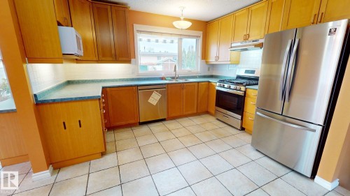 14252 83 Street, Edmonton, AB - Indoor Photo Showing Kitchen With Stainless Steel Kitchen
