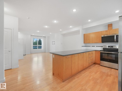 16915 82 Street, Edmonton, AB - Indoor Photo Showing Kitchen