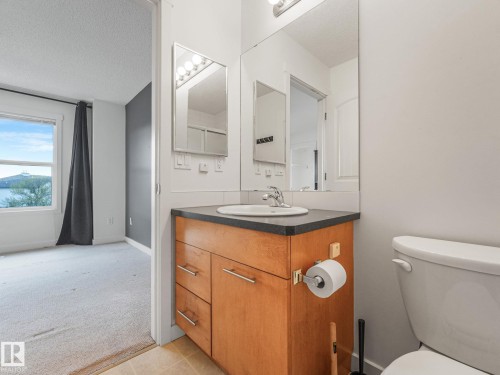16915 82 Street, Edmonton, AB - Indoor Photo Showing Bathroom