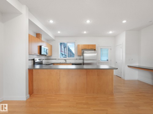 16915 82 Street, Edmonton, AB - Indoor Photo Showing Kitchen