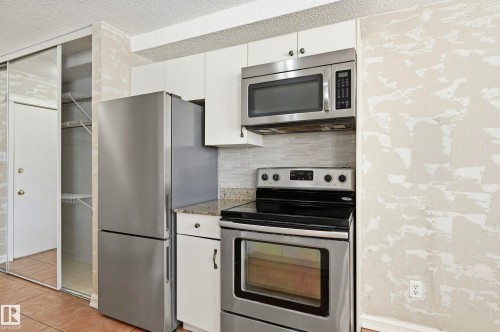 Welcome to #109 14530 52 ST NW - 14530 52 Street, Edmonton, AB - Indoor Photo Showing Kitchen With Stainless Steel Kitchen