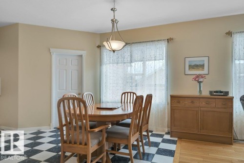 1957 Tomlinson Square Square, Edmonton, AB - Indoor Photo Showing Dining Room