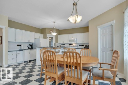 1957 Tomlinson Square Square, Edmonton, AB - Indoor Photo Showing Dining Room