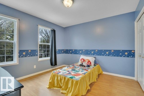 1957 Tomlinson Square Square, Edmonton, AB - Indoor Photo Showing Bedroom