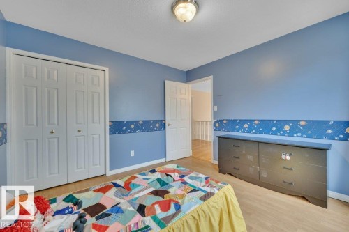 1957 Tomlinson Square Square, Edmonton, AB - Indoor Photo Showing Bedroom