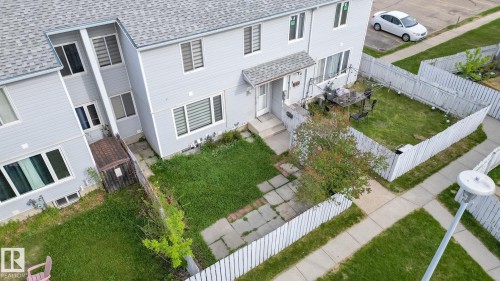 30 Amberly Court, Edmonton, AB - Outdoor