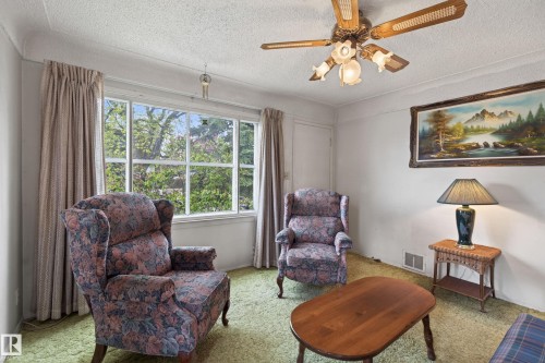 15406 94A Avenue, Edmonton, AB - Indoor Photo Showing Other Room